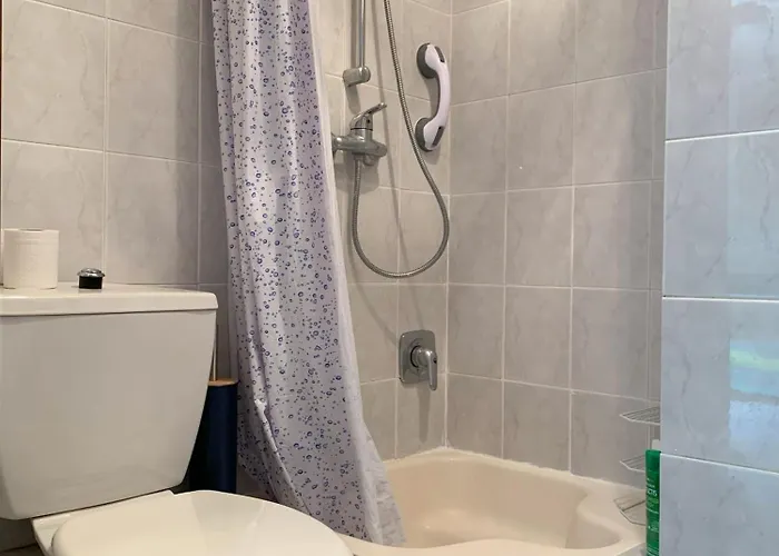 Relax Au Soleil - Proche De La 100 M - Centre-ville アパート *