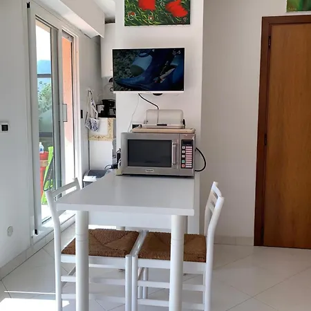 Relax Au Soleil - Proche De La 100 M - Centre-ville * מנטון