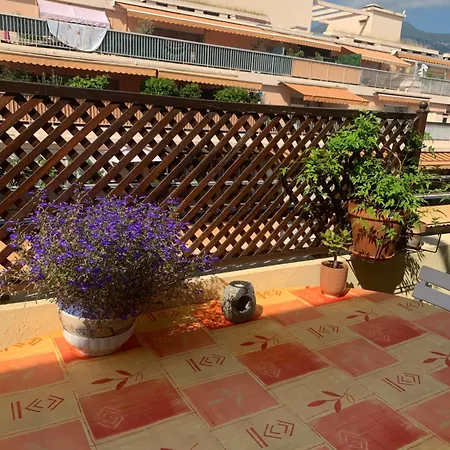 Relax Au Soleil - Avec Grande Terrasse - Proche De La 100 M Et Du Centre Menton